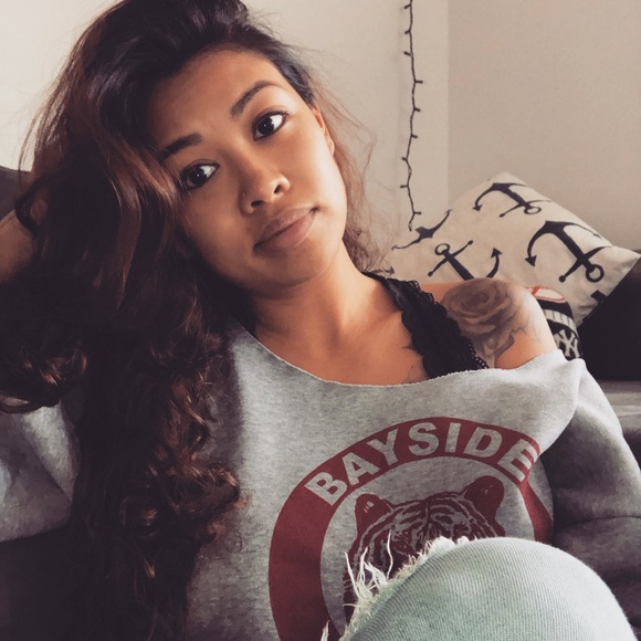 Meet your Posher, Nina - Picture 2 of 3